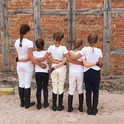 Pferdegestuetzte-Therapie bei der Kinder- und Jugendlichen-Psychotherapeutin Kathrin Neumann